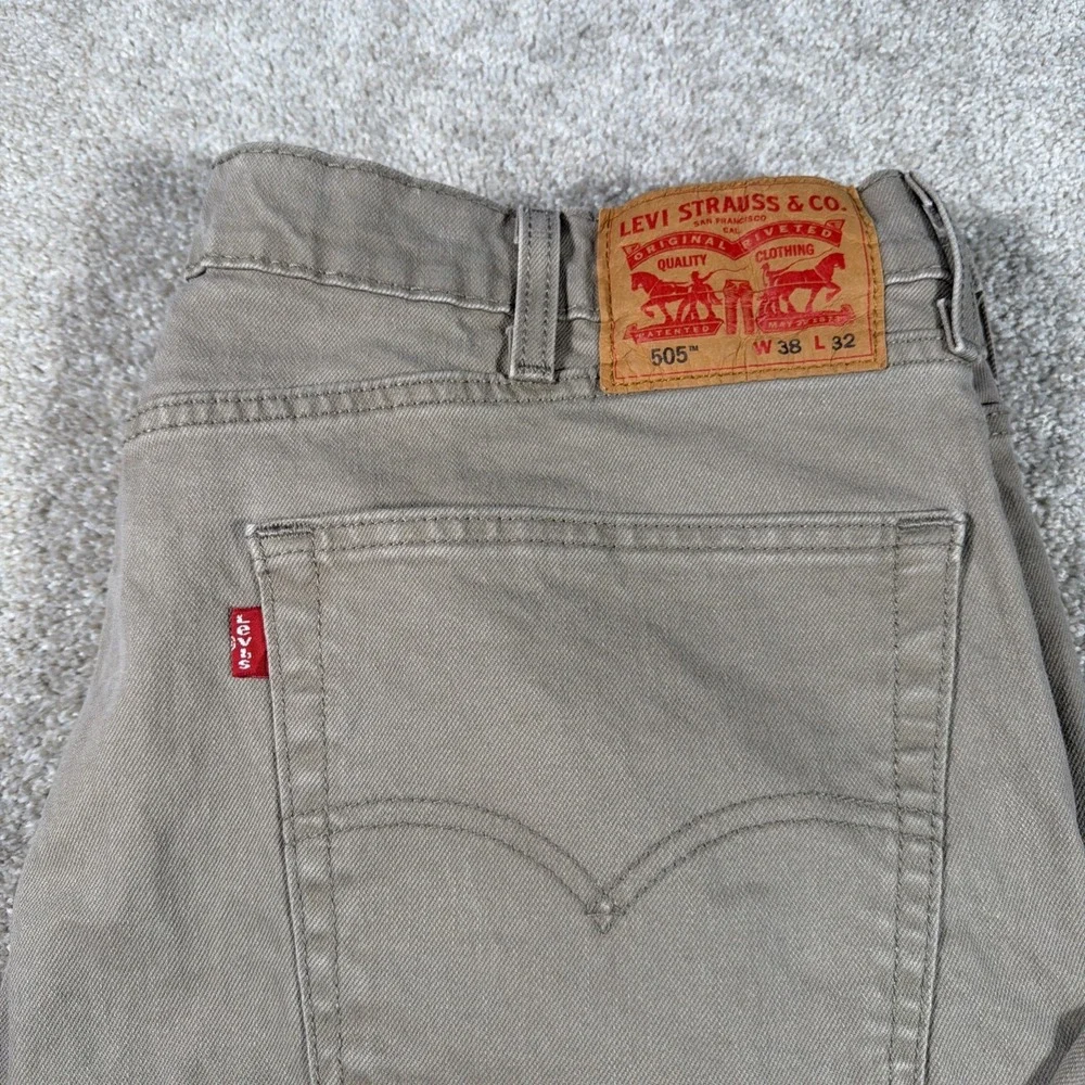 Levis Mens 505 Straight Leg Light Brown‎ Jeans 38 X 32 (FITS 37 X 31) Stretch